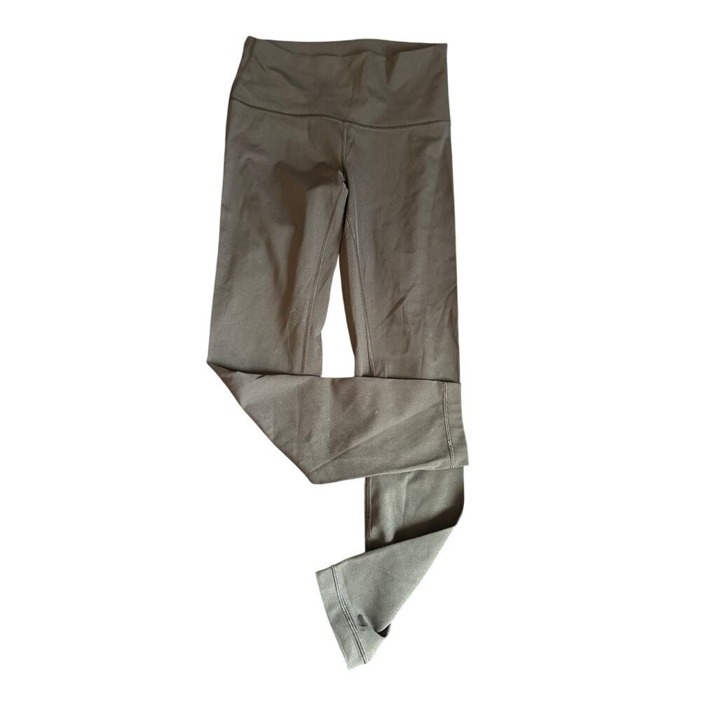LULULEMON BLACK LEGGINGS SIze 6